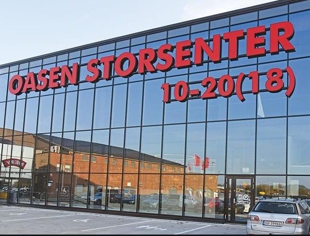Referanseprosjekt innen kjøpesenter malt av Christensen & Heimdal i Bergen